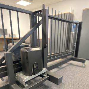 GateOn P623 zestaw do bram przesuwnych (silnik 230V) - Zdjęcie dodatkowe